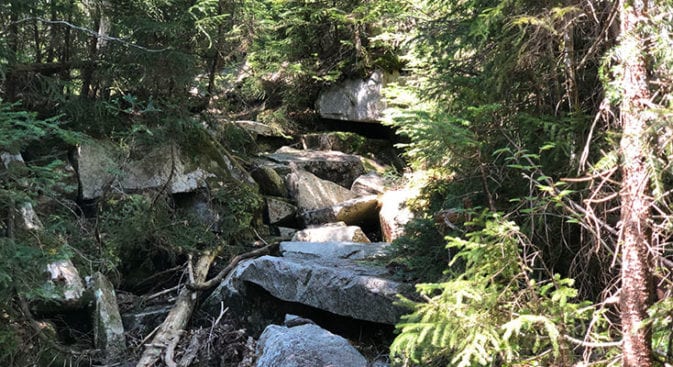 Boulder scrambling on Hancock Notch