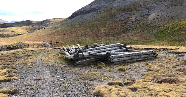 Mining cabin near Stony Pass