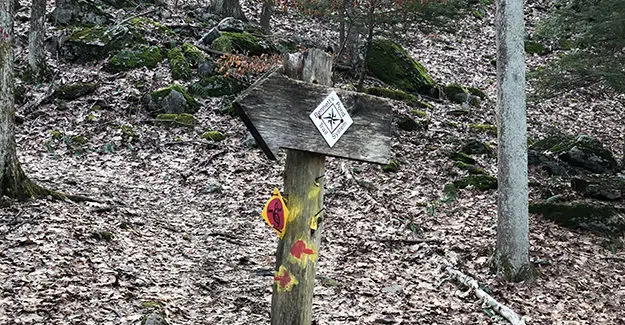 Trail Signs Near Bennett's Pond